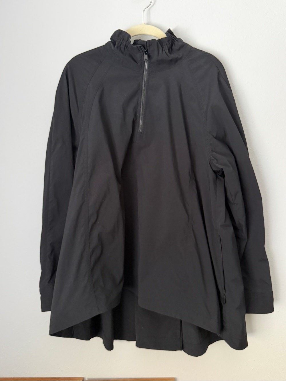 Athleta Advantage Poplin Top in black